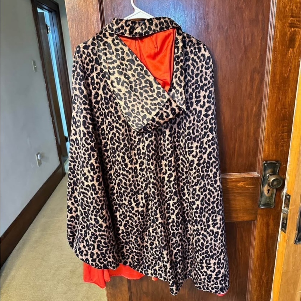 Leopard Print Cloak Halloween Costume - Picture 4 of 5